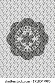 icono de cruz de emergencia dentro del emblema de color plata. Patrón de escalas. Ilustración vectorial. Detallado. 