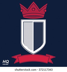 Empire design. Ilustración heráldica de coroneta real, escudo de armas decorativo imperial. Escudo vectorial de lujo con corona roja rey y cinta festiva undulato. 