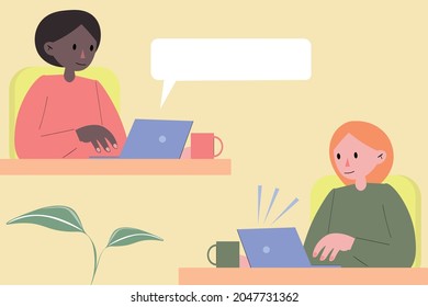 Los empleados de la misma oficina se corresponden. Mujeres jóvenes conversan en Internet usando laptops. Comunicación corporativa. Cliente y empleado.
