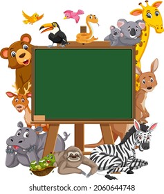 Pizarra vacía con varias ilustraciones de animales salvajes