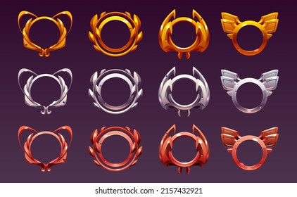 Marcos de etiquetas de premios vacíos para el primer, segundo y tercer lugar. Conjunto de vectores de dibujos animados dorados, plata y bronce bordes decorativos de los botones de juego circular aislados en el fondo