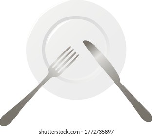 Plato vacío con cuchara, cuchillo y tenedor sobre un fondo blanco.