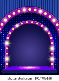 Escena vacía con escenario de mosaico, pancarta de arco y cortina azul. Ilustración del vector
