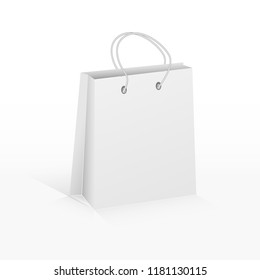 Bolsa de compras vacía en blanco para publicidad y marca
