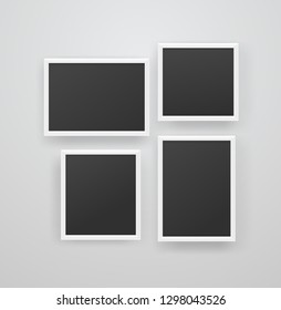 Fotomarcos blancos vacíos con fondo negro en blanco sobre una pared. Ilustración del vector