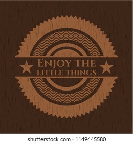 Enjoy the little things badge with wood background