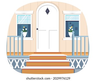 Entrada a la casa, decorada con barandillas de madera. Detalle arquitectónico del edificio. Fragmento de fachada con puerta blanca, ventanas y plantas. Pasos a la puerta, vistas al exterior, elegante puerta