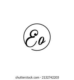 El concepto de género femenino del círculo de la EO es el mejor logotipo inicial para la belleza y la moda