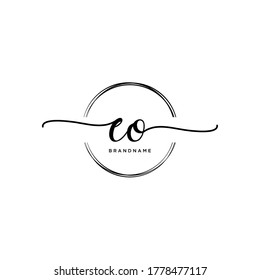 EO Initial handwriting logo vector