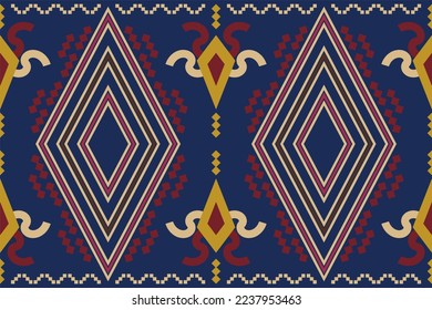 Ethnische Stoffmuster Muster geometrischen Stil. Sarong Aztec Ethnisch-orientalisches Muster traditionell blauer Hintergrund. Abstrakt, Vektorgrafik, Illustration. Verwendung für Textur, Kleidung, Umhüllung, Dekoration, Teppich.