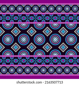 Patrón de diseño tradicional étnico para fondo, alfombra, papel pintado, ropa, envoltura, batik, tela, ilustración vectorial arte geométrico oriental estilo de bordado de alfombra mandala.