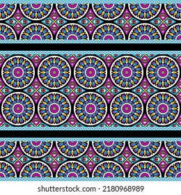 Patrón de diseño tradicional étnico para fondo, alfombra, papel pintado, ropa, envoltura, batik, tela, ilustración vectorial de arte geométrico mandala y hojas tribales estilo de bordado de alfombra diamantada.