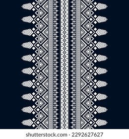 Ethnische traditionelle Design-Muster für Hintergrund, Teppich, Tapete, Kleidung, Umhüllung, Batik, Stoff, Vektorgrafik orientalische geometrische Kunst Diamant, Pfeil und lassen Muster Stickereien Stil.