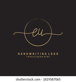 Vector de la plantilla del logotipo de escritura a mano inicial de la UE