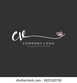 Logo inicial del vector de belleza EV, logotipo de escritura a mano de firma inicial, boda, moda, joyería, boutique, floral y botánica con plantilla creativa para cualquier empresa o negocio.
