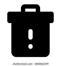Signo de exclamación en el contenedor de basura que denota el concepto de advertencia de borrado 