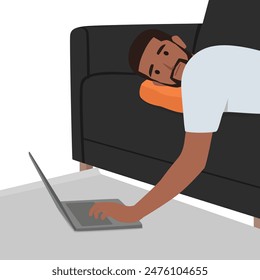 Hombre exhausto trabajando desde casa acostado en un sofá con laptop. Ilustración vectorial plana aislada sobre fondo blanco