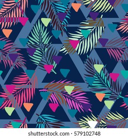 Patrón exótico sin fisuras con hojas tropicales sobre fondo triangular geométrico abstracto. Tela vectorial, envoltura, etc. impresión.