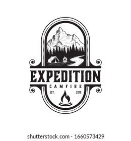 Design-Vektorillustration des Feuerlogos von Expeditionscamps