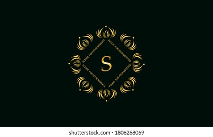 Exquisite round monogram with the letter S. Golden creative logo on a dark background. Vector illustration of business, cafe, office, restaurant, heraldry.