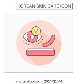 Eye patch color icon. Moisturizing skincare cosmetics package with dark circle eye. Korean hydrogel face care skin moisturizing beauty product concept. Isolated vector illustration