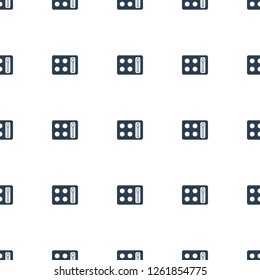 eyeshadow palette icon pattern seamless white background. Editable line eyeshadow palette icon. eyeshadow palette icon pattern for web and mobile.