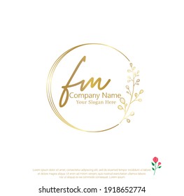 F M FM Initial Brief Handschrift und Unterschrift Logo. Schönheit, Vektoranfängliches Logo .Mode, Boutique, Blumen und botanisch