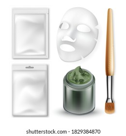 Masque Visuel Et Cosmétique Maquillage Ensemble D'Images Vectorielles. Feuilles Vierges De Masque Visuel, Collection D'Accessoires De Cosmetologie De Sachet Et De Conteneur. Modèle de nettoyeur de salon de beauté Illustrations 3d réalistes