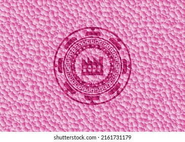 Fabriksymbol in realistisch rosa Emblem mit Blasenhintergrund. Vektorgrafik. Detaillierte Angaben. 
