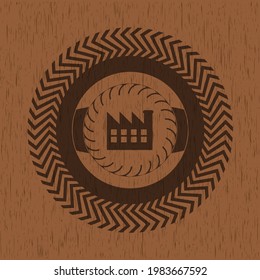Fabriksymbol im Holzschild oder Emblem. 