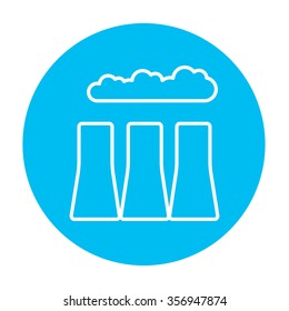 Fabrik Pipes Line Icon für Web, Mobile und Infografiken. Vektorweißes Symbol auf hellblauem Kreis, einzeln auf weißem Hintergrund.