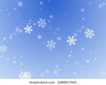 Composición de copos de nieve voladores de hadas. Elementos de congelación de la especk en invierno. Fondo azul blanco cielo de nevada. Vector de navidad de flancos de nieve girando. Paisaje de la estación fría de nieve.
