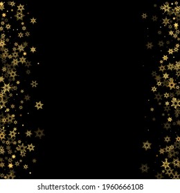 La nieve en caída tiñe un patrón dorado. Ilustración con helado de nieve de oro volador, diseño de nevadas. Impresión de invierno para la celebración de Navidad con fondo negro de noche. Ilustración del vector de vacaciones para Año Nuevo.
