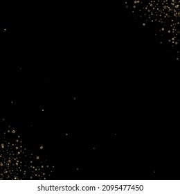 La nieve en caída tiñe un patrón dorado. Ilustración con nieve de oro volando, helada, nevada. Impresión de invierno para celebración de navidad en el fondo negro de la noche. Ilustración del vector de vacaciones para Año Nuevo.
