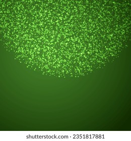 La caída de los copos de nieve hace el fondo de la navidad. Sutiles copos de nieve volando y estrellas sobre fondo verde navideño. Los copos de nieve que caían con belleza se superponen. Ilustración vectorial cuadrada.