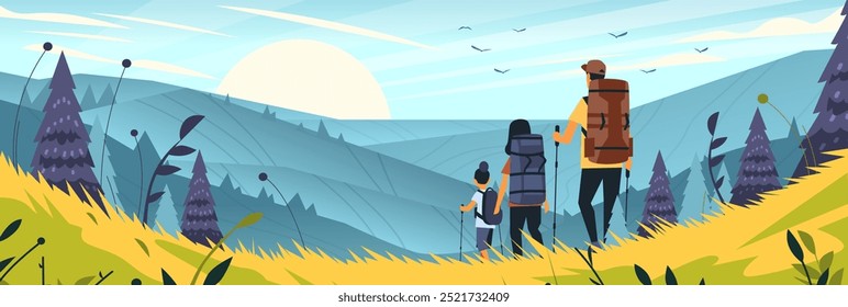 Familienwandern Abenteuer Panoramablick auf die Berge. Drei Leute mit Rucksäcken wandern auf einem grasbewachsenen Hügel mit Blick auf ein Tal mit Bergen, Bäumen und Vögeln unter hellem Himmel. Banner-Design