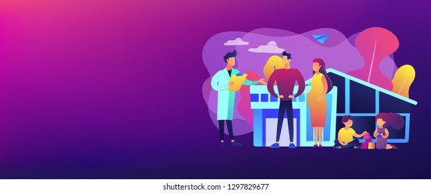 Family Phisician With Husband, Pregnant Wife And Playing Children. Family Doctor, Medical Family Practice, Primary Healthcare Care Concept. Header Or Footer Banner Template With Copy Space.