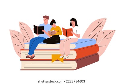 Familia leyendo libros sentados en la pila gigante de libros. Uso, beneficio de la lectura. Mujer, hombre, chica sosteniendo libros. Concepto de lectura. Biblioteca, librería. Cartel. Ilustración vectorial de dibujos animados planos.