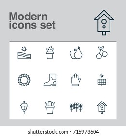 Farm Icons Set. Collection Of Protection Mitt, Lantern, Helianthus And Other Elements. Also Includes Symbols Such As Cereal, Crop, Apple.
