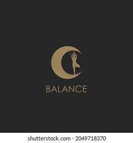 Fashion beauty moon logo template. Minamalism style moon logotype. logo design illustration. Woman doing yoga Silhouette at Sunset or Moon Elegant. Luxury. Balance