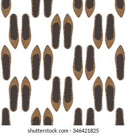Fashion shoes seamless pattern with leopard print. Stylish vector illustration. Trendy fashion shoes. 