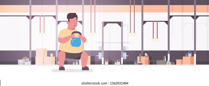 homem obeso gordo fazendo exercícios com kettlebell excesso de peso gordo cara treinamento treino conceito de perda de peso ginásio moderno clube de saúde estúdio interior horizontal comprimento total plana