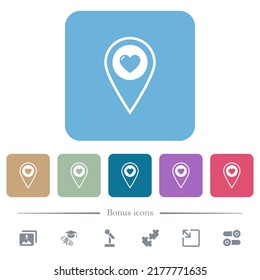 Ubicación del mapa de GPS favorita iconos planos blancos en fondo cuadrado redondeado de color. 6 iconos de bonificación incluidos