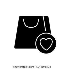 Favorite products glyph icon. Digital Marketing. Thin line customizable illustration. Contour symbol. Vector isolated outline drawing.