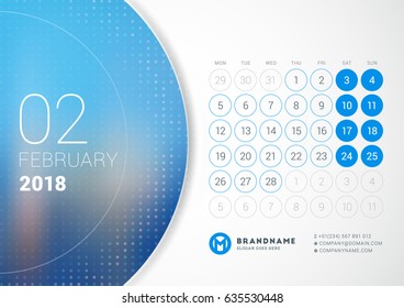  Febrero de 2018. Calendario oficial para el año 2018. Plantilla de impresión de diseño vectorial con lugar para foto. La semana empieza el lunes