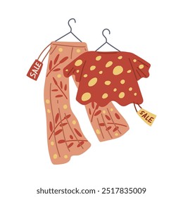 Blusa y pantalones femeninos con estampado floral en una percha con etiqueta de venta. Concepto de moda lenta. Ilustración plana de Vector aislada sobre fondo blanco. Diseño de ropa de dibujos animados