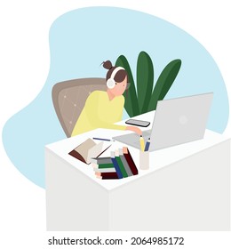 weibliche Figur mit Brille sitzt an einem Tisch mit einem Laptop mit Kopfhörer, das Konzept der Ausbildung oder Arbeit. Computer, Stapel von Büchern, Stifte, mobil. Vektorgrafik im Flachstil