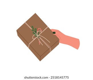 Manos femeninas que sostienen la caja de regalo, cumpleaños, aniversario, regalo de Navidad. Envoltura de brazos, preparación de regalos para Navidades, recuerdos de año nuevo. Ilustración vectorial aislada sobre fondo blanco