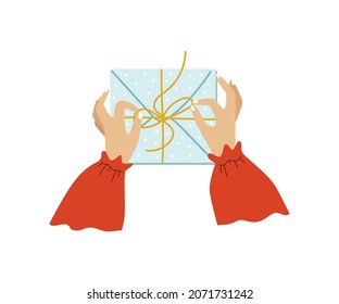 Weibliche Hände Vorbereitung Umverpackung mit Geschenk für den Versand. Top-Ansicht auf Paket mit Feiertag Geschenk von Post-Mail zu feiern. Flaches Cartoon, Vektorgrafik einzeln auf Weiß