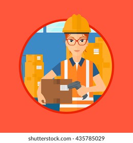 Código de barras de barrido de trabajadoras de almacén en caja. Operador de almacén revisando código de barras de la caja con un escáner. Trabajador de almacén con sombrero duro con escáner. Ilustración de diseño plana vectorial en el círculo.